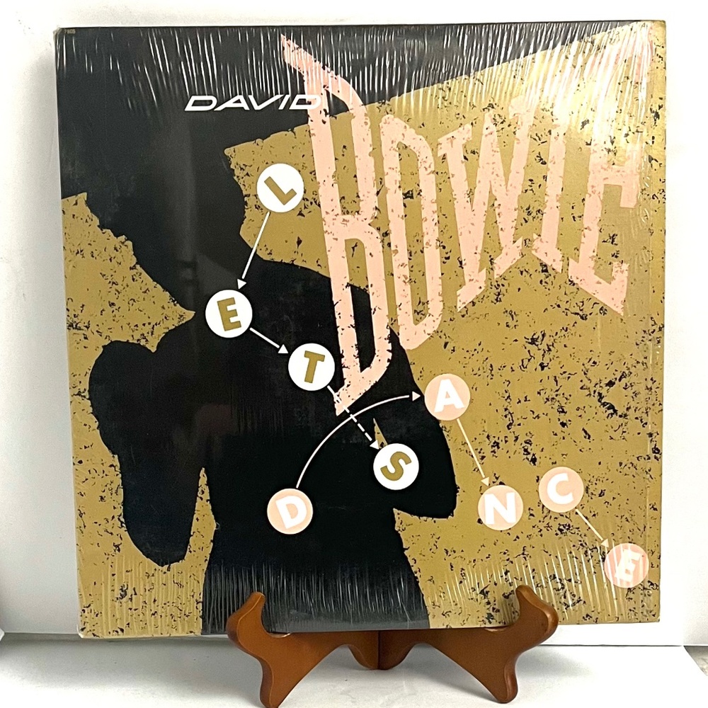 David Bowie, single Let’s Dance / Cat people putting out the fire